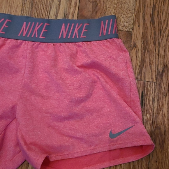 Nike short set - Picture 3 of 5